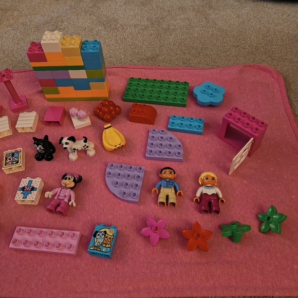 Duplo Block Sets Frozen Elsa and Minnie Mouse - Picture 4 of 8